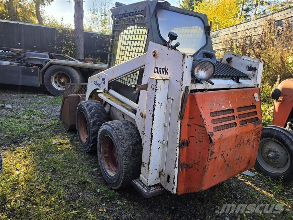 Bobcat Clark 731 Liukuohjatut kuormaajat