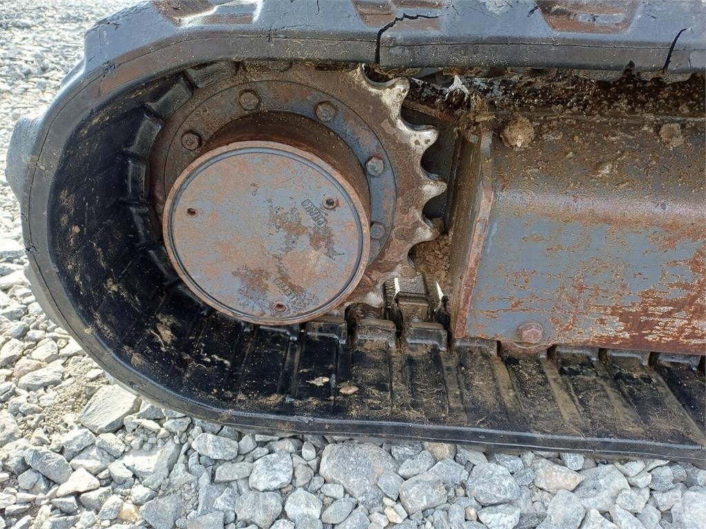 CASE CX50 kallistuvalla liittimellä Miniescavatori