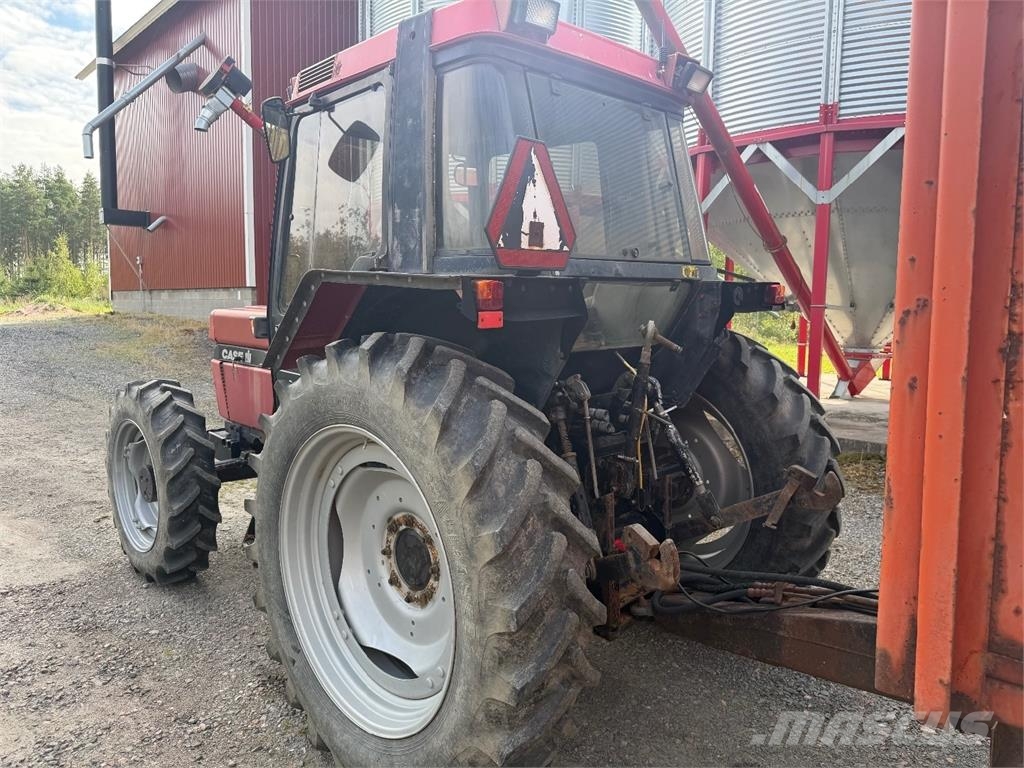 Case IH 845 HUOM VAAN 4120 H AJETTU Трактори