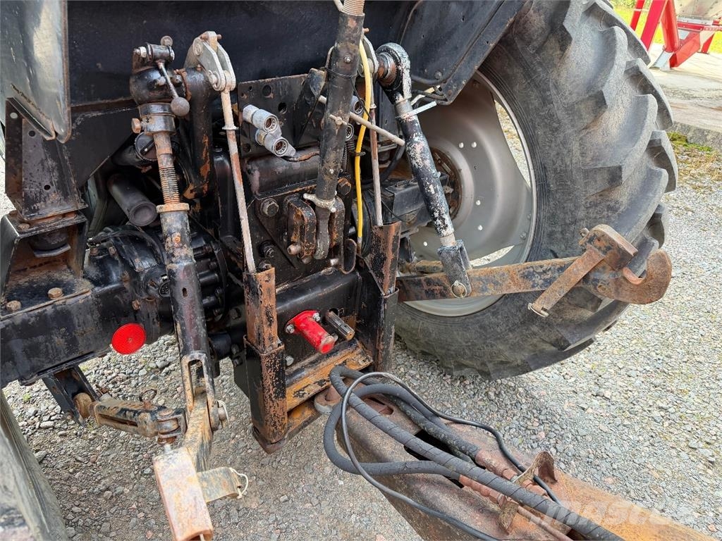 Case IH 845 HUOM VAAN 4120 H AJETTU Трактори