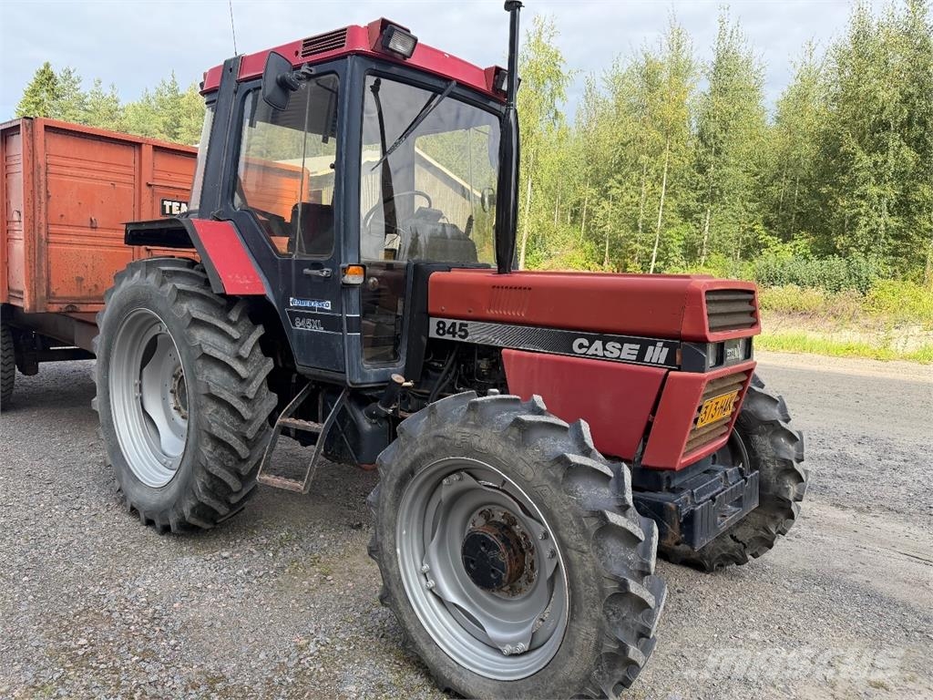 Case IH 845 HUOM VAAN 4120 H AJETTU Трактори
