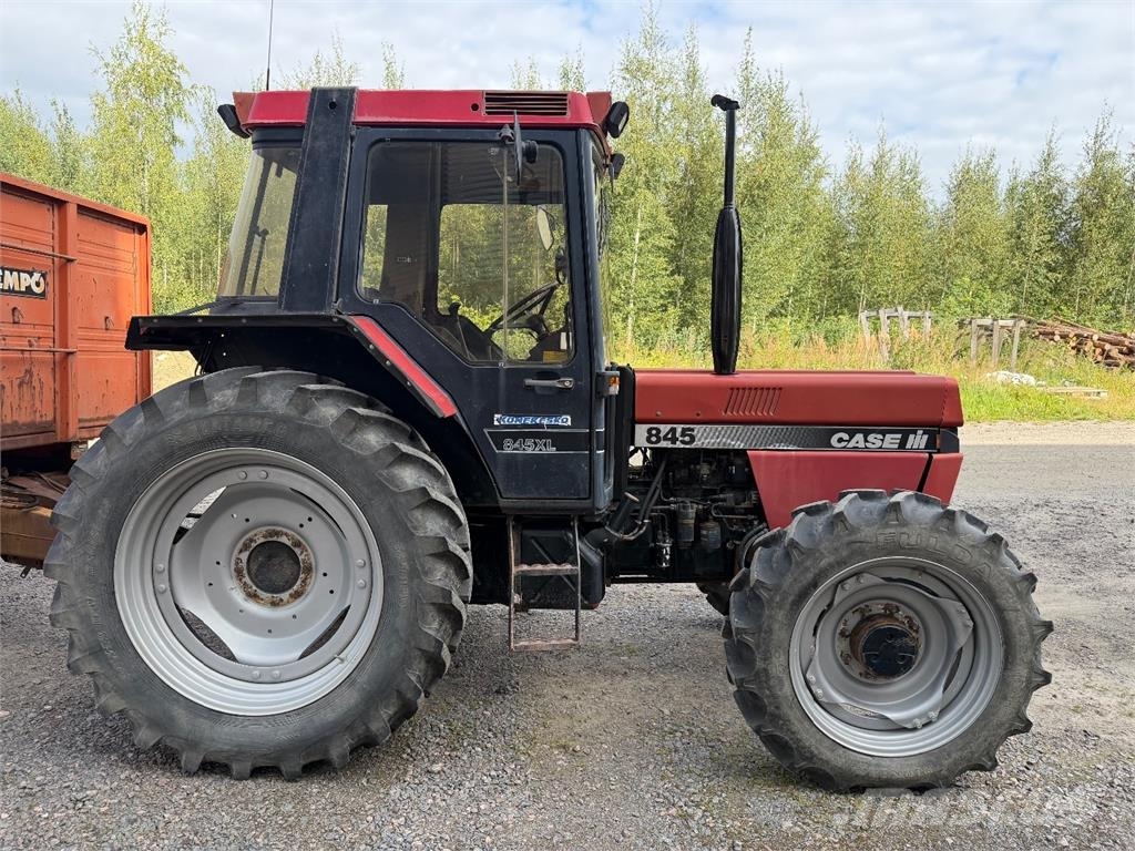 Case IH 845 HUOM VAAN 4120 H AJETTU Трактори