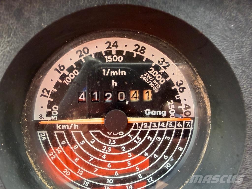 Case IH 845 HUOM VAAN 4120 H AJETTU Трактори