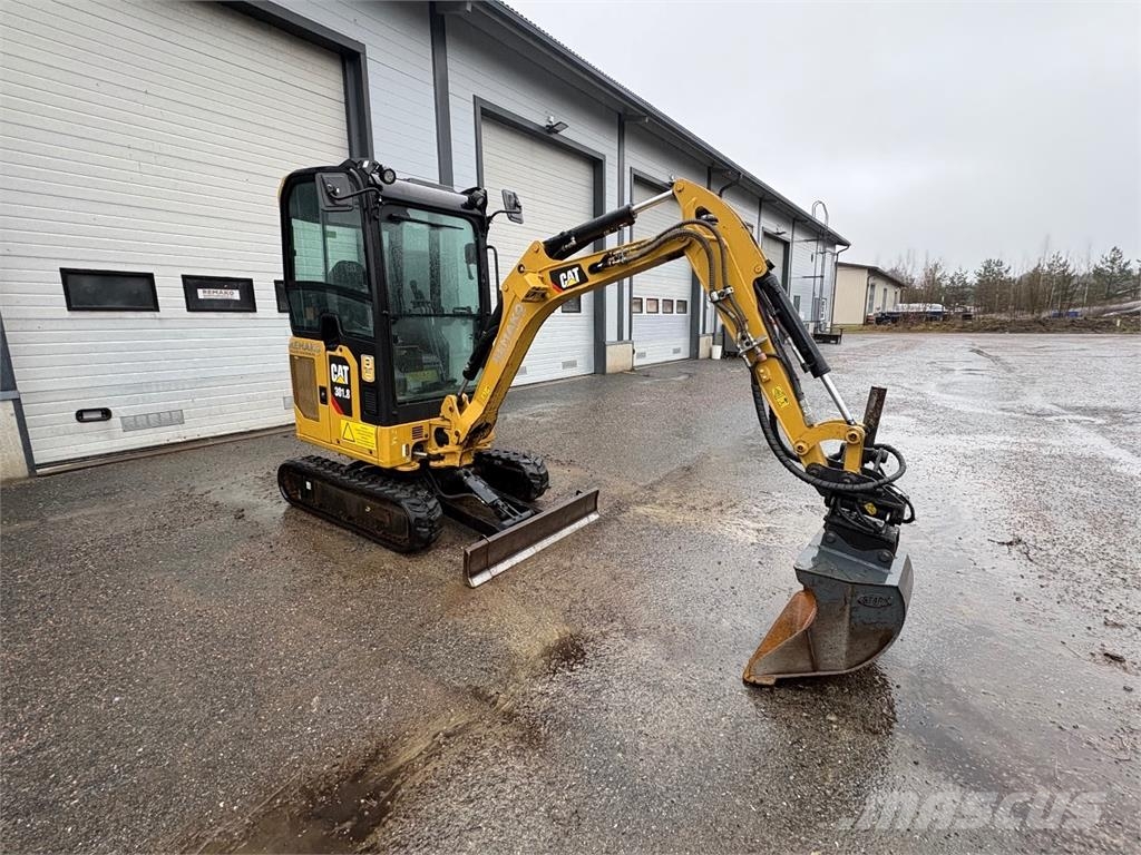 CAT 301.8 حفارات صغيرة أقل من 7 طن (حفارات صغيرة)