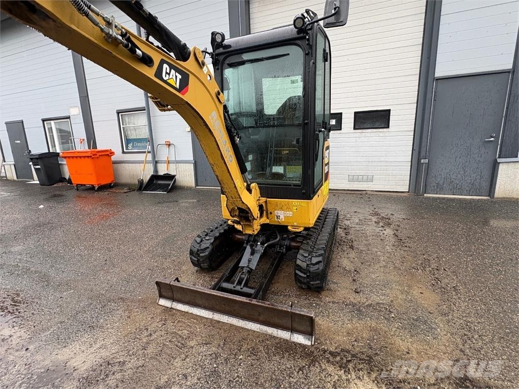 CAT 301.8 حفارات صغيرة أقل من 7 طن (حفارات صغيرة)