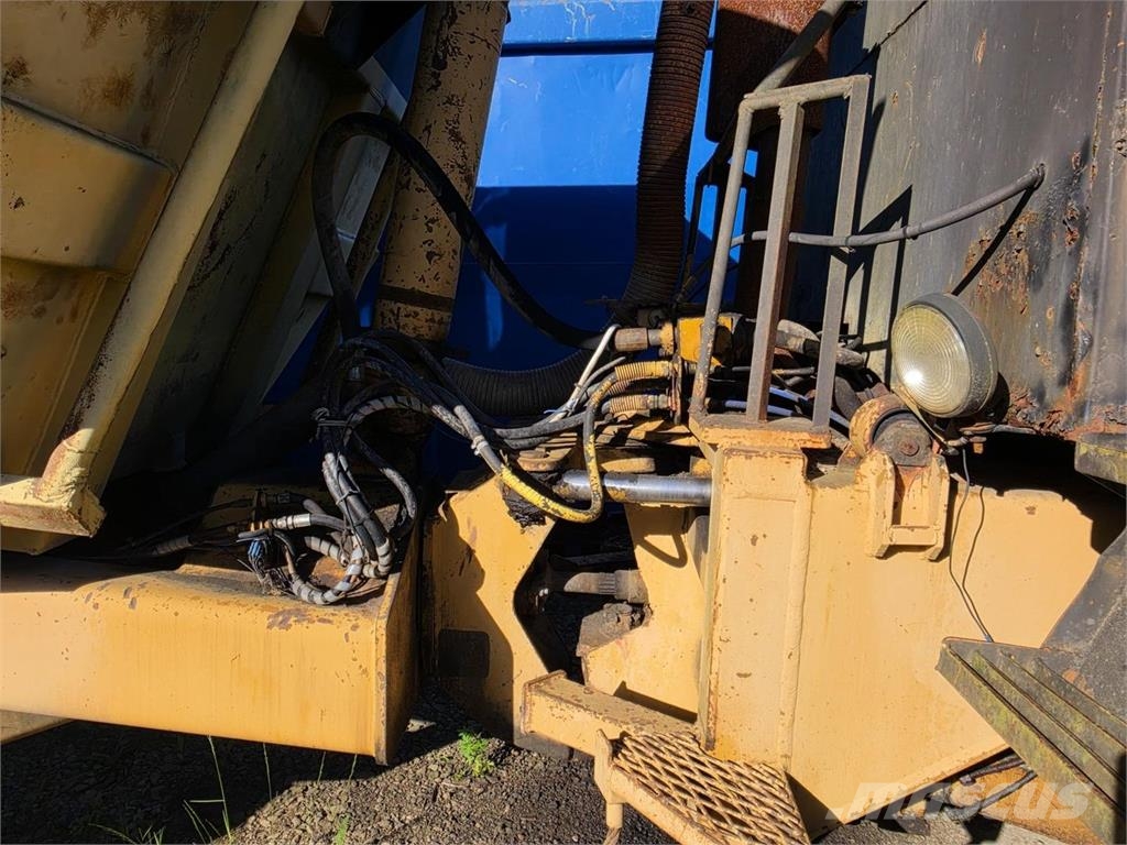 CAT 666B Dumpperi ساحبات مفصلية