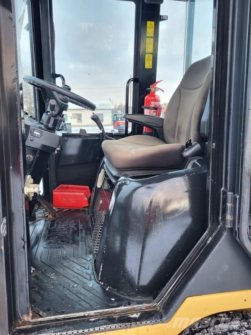 CAT 901B Μίνι φορτωτές
