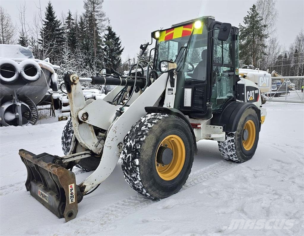 CAT 906H2 Фронтальні навантажувачі