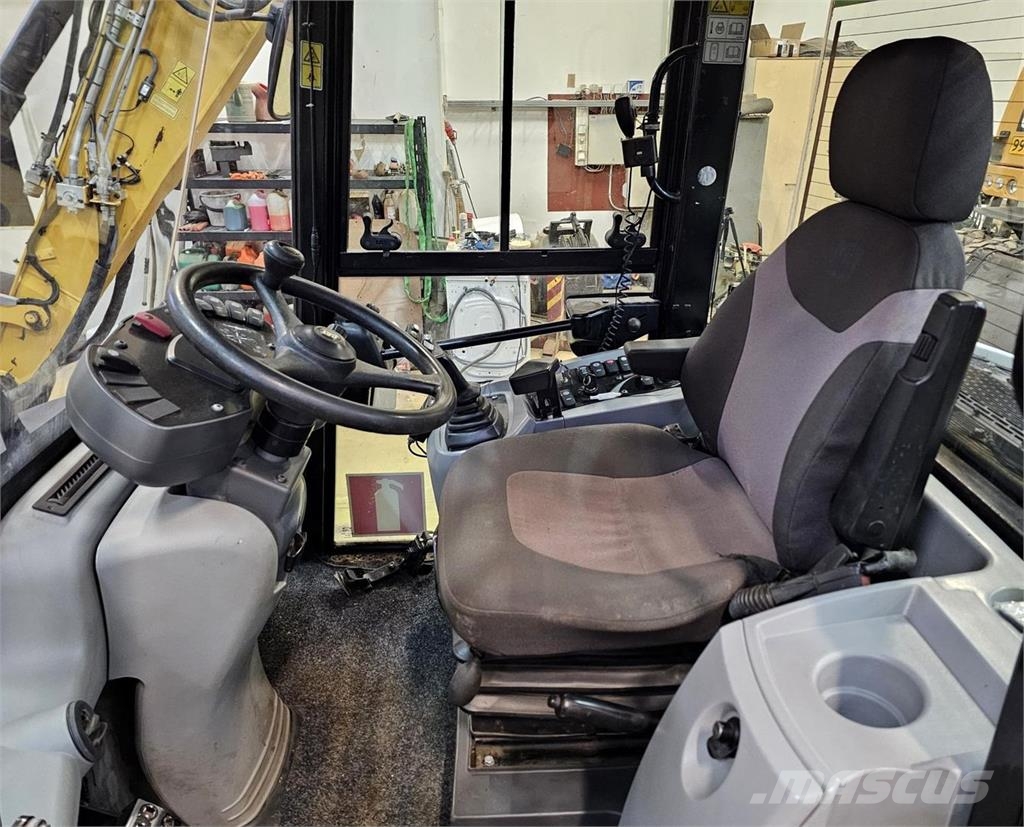 CAT 906H2 Фронтальні навантажувачі