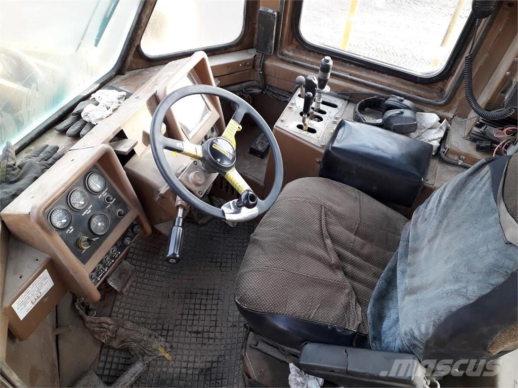 CAT 988 B Hjullastare