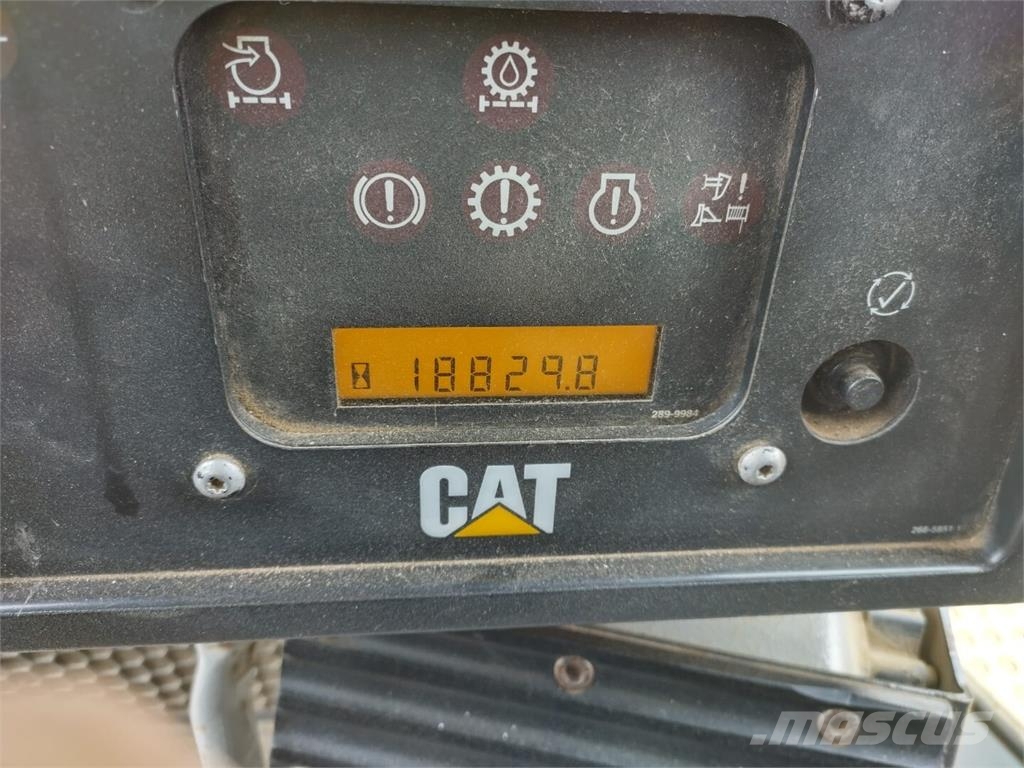 CAT D7 R II 履帶推土機