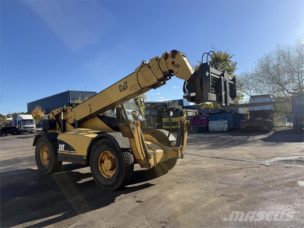 CAT TH580B Teleskopiskie manipulatori