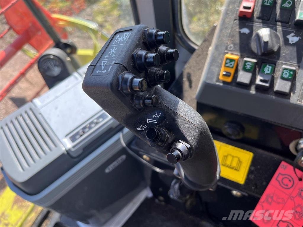 CLAAS Dominator 140 Θεριζοαλωνιστικές μηχανές