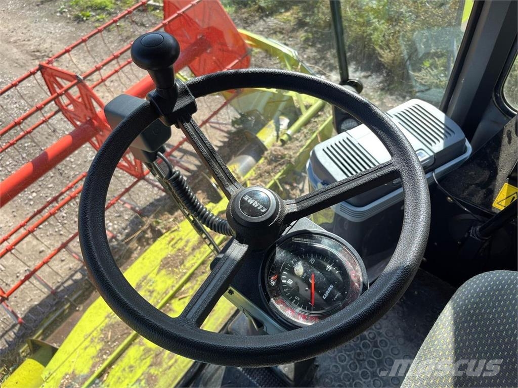 CLAAS Dominator 140 Θεριζοαλωνιστικές μηχανές