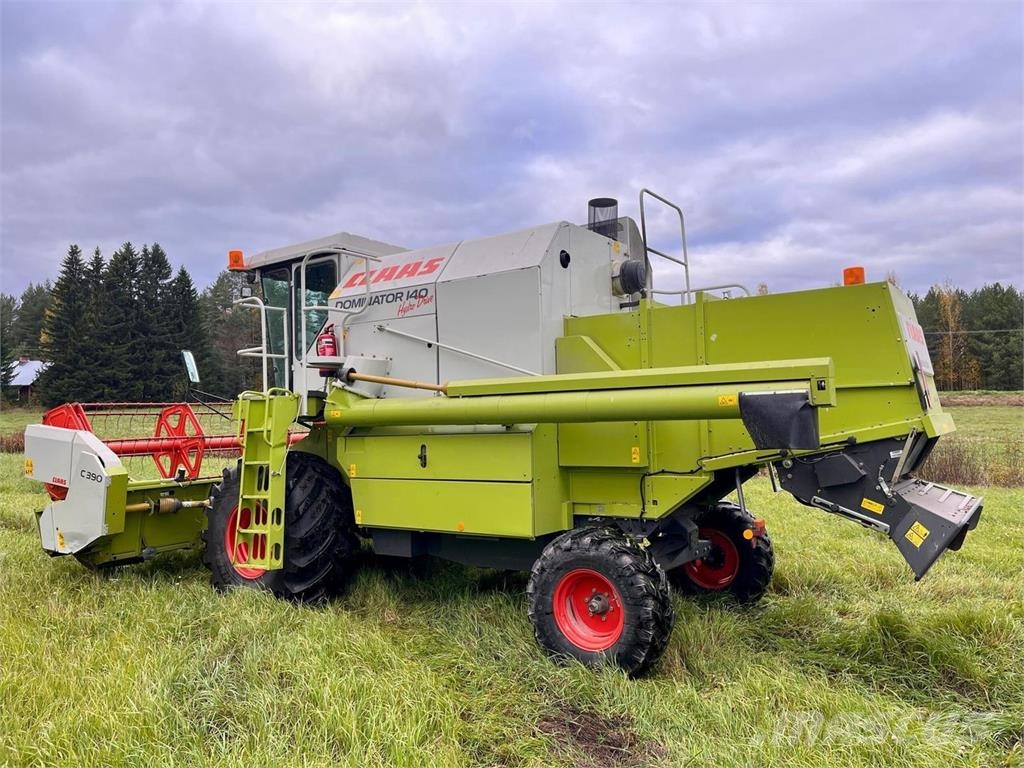CLAAS Dominator 140 HydroDrive Mähdrescher