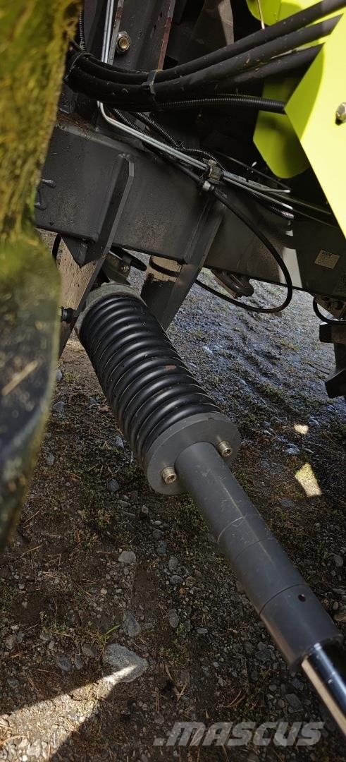 CLAAS Dominator 150 Θεριζοαλωνιστικές μηχανές
