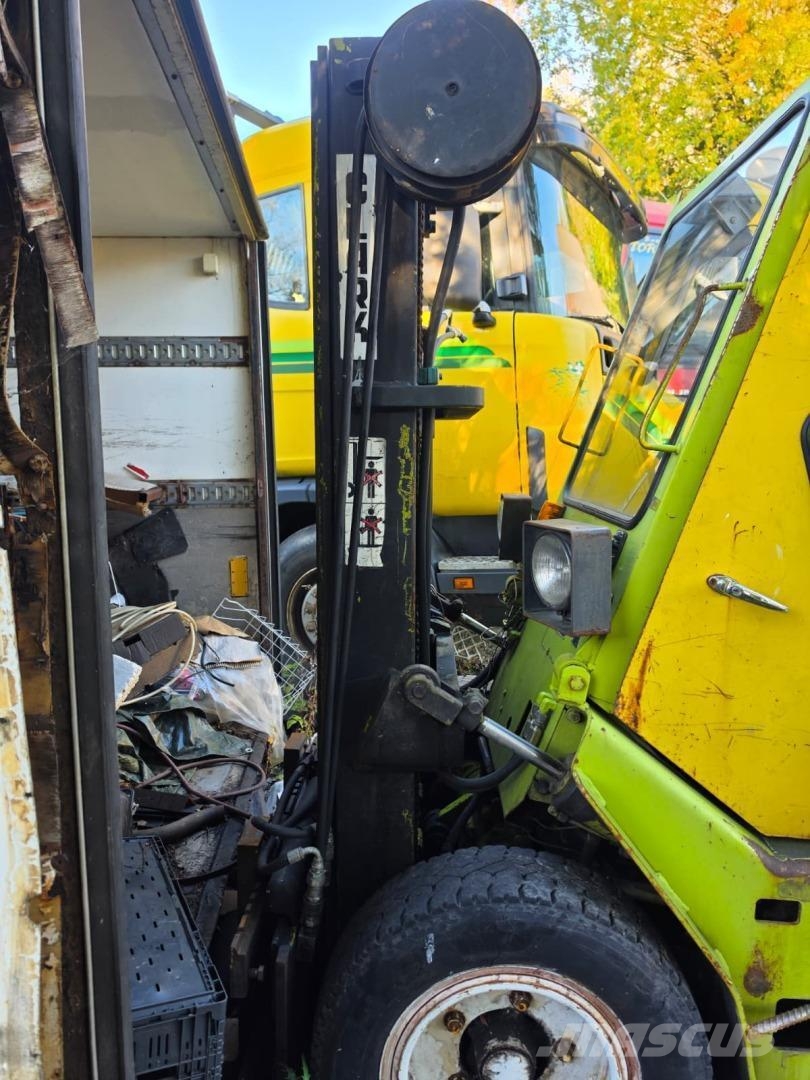 Clark C500 Y55LPG Kaasutrukki Carrelli elevatori GPL