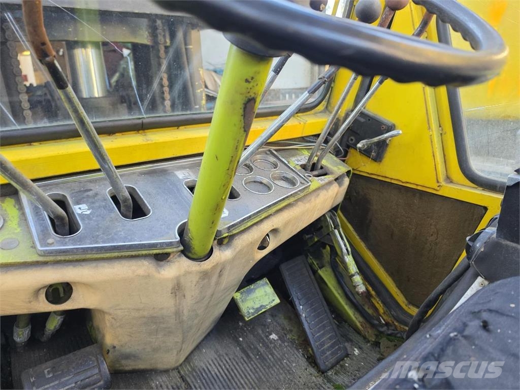Clark C500 Y55LPG Kaasutrukki Carrelli elevatori GPL