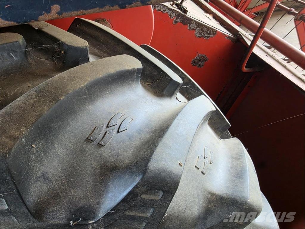 Deutz-Fahr M660 Mietitrebbiatrici
