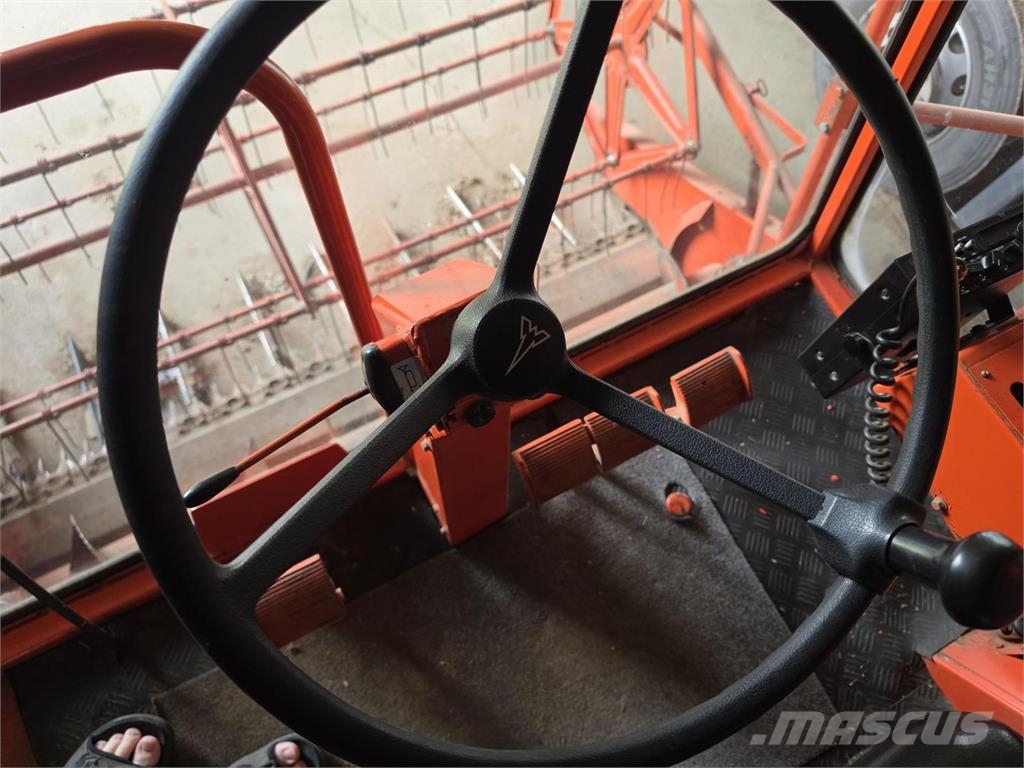 Deutz-Fahr M660 Mietitrebbiatrici