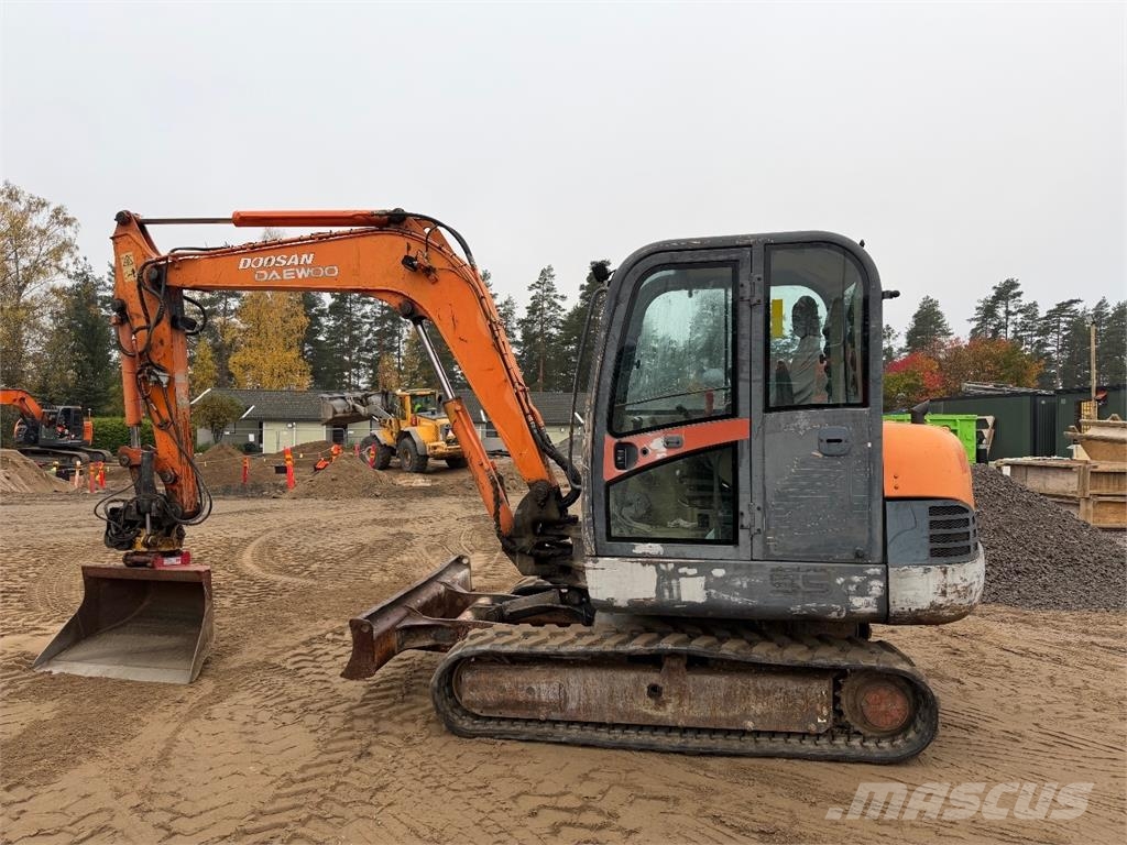 Doosan 55 Mini ekskavatori < 7 t