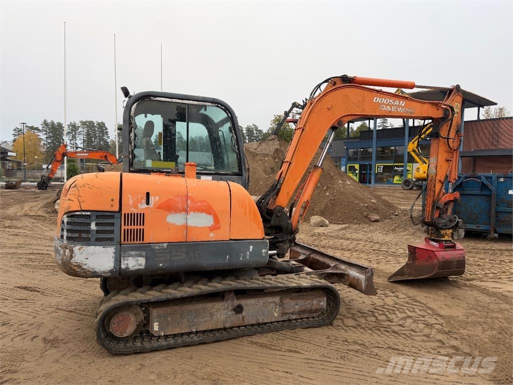 Doosan 55 Mini ekskavatori < 7 t