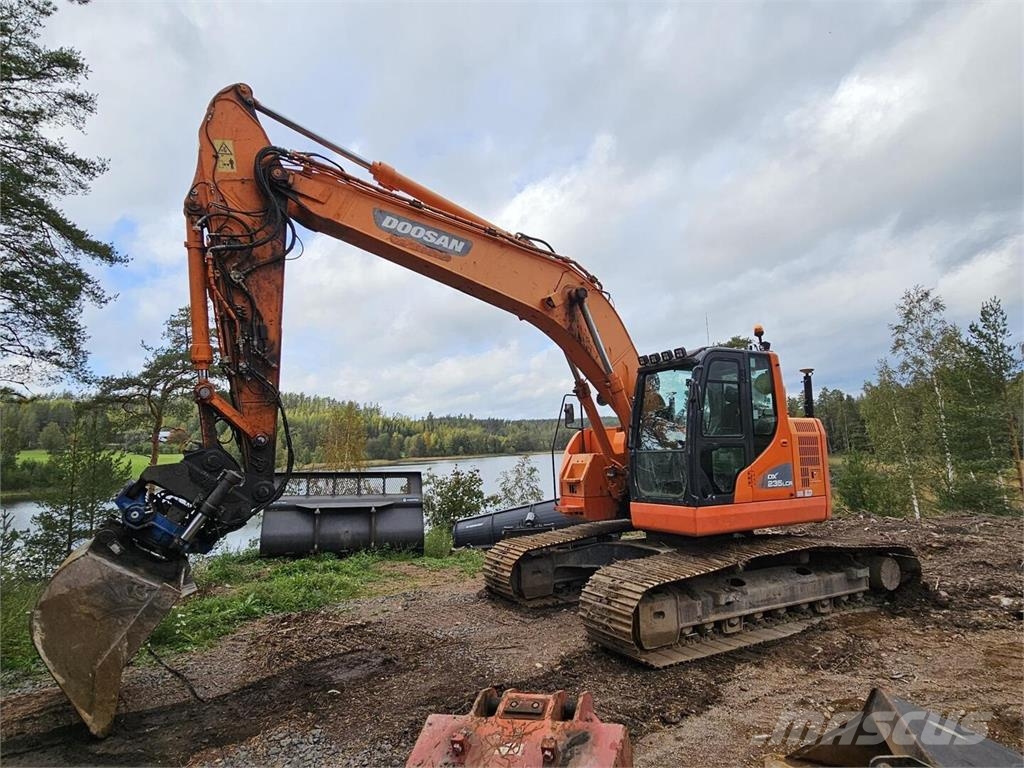 Doosan DX 235 LCR, Leica 3D, SMP ST28 rototiltti pih Rupsgraafmachines