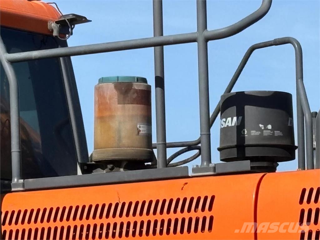 Doosan DX 340 LC-5 MYYTY/SOLD Kāpurķēžu ekskavatori