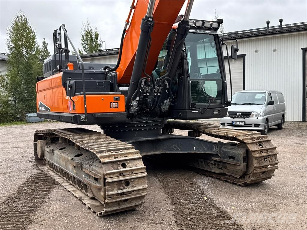 Doosan DX 350 LC-7 Telakaivukoneet