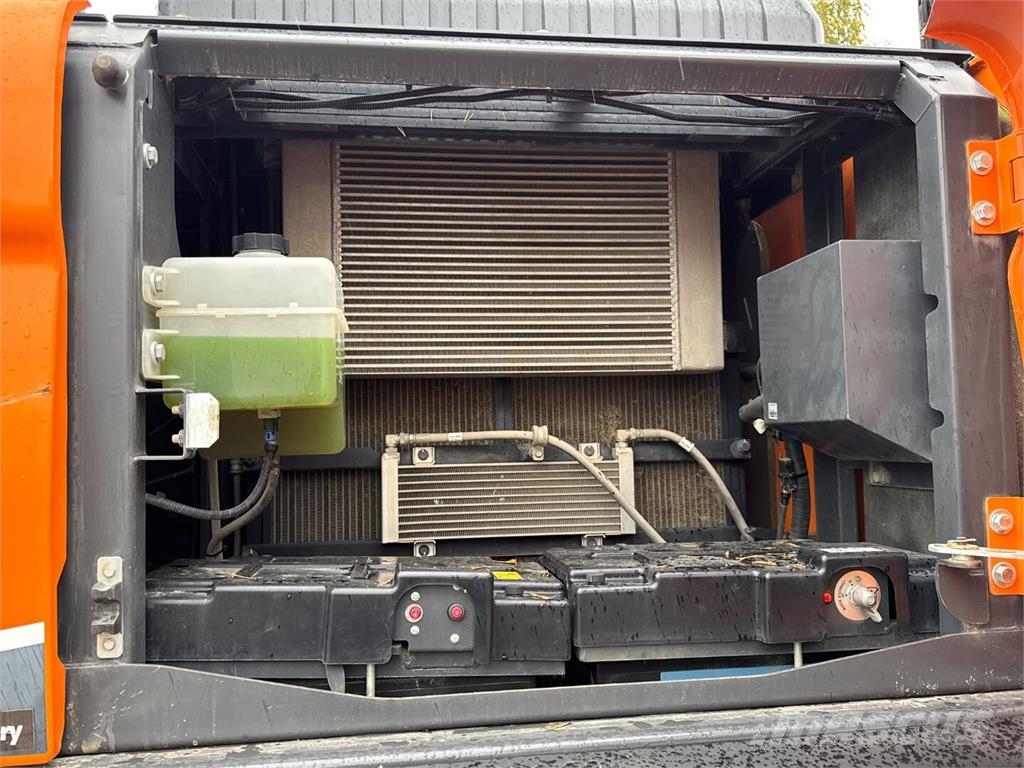Doosan DX 350 LC-7 Telakaivukoneet