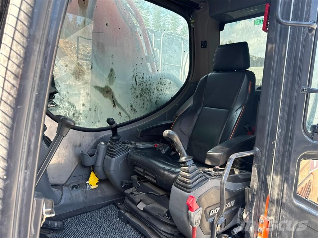 Doosan DX 420 LC-7 + 2 VASARAA Rupsgraafmachines