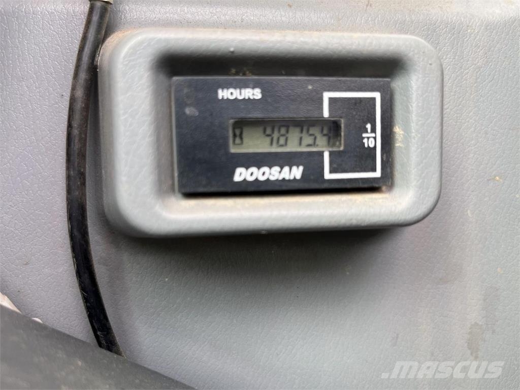 Doosan DX140LC Εκσκαφείς με ερπύστριες