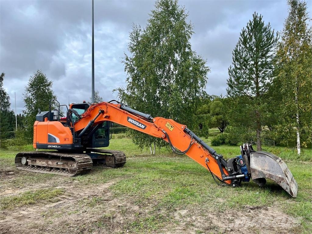 Doosan DX140LC Εκσκαφείς με ερπύστριες