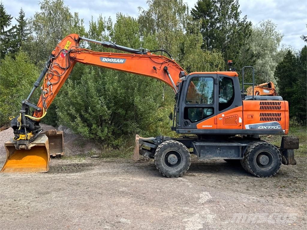 Doosan DX170W-5 Wielgraafmachines