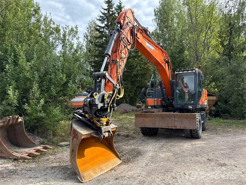 Doosan DX170W-5 Wielgraafmachines