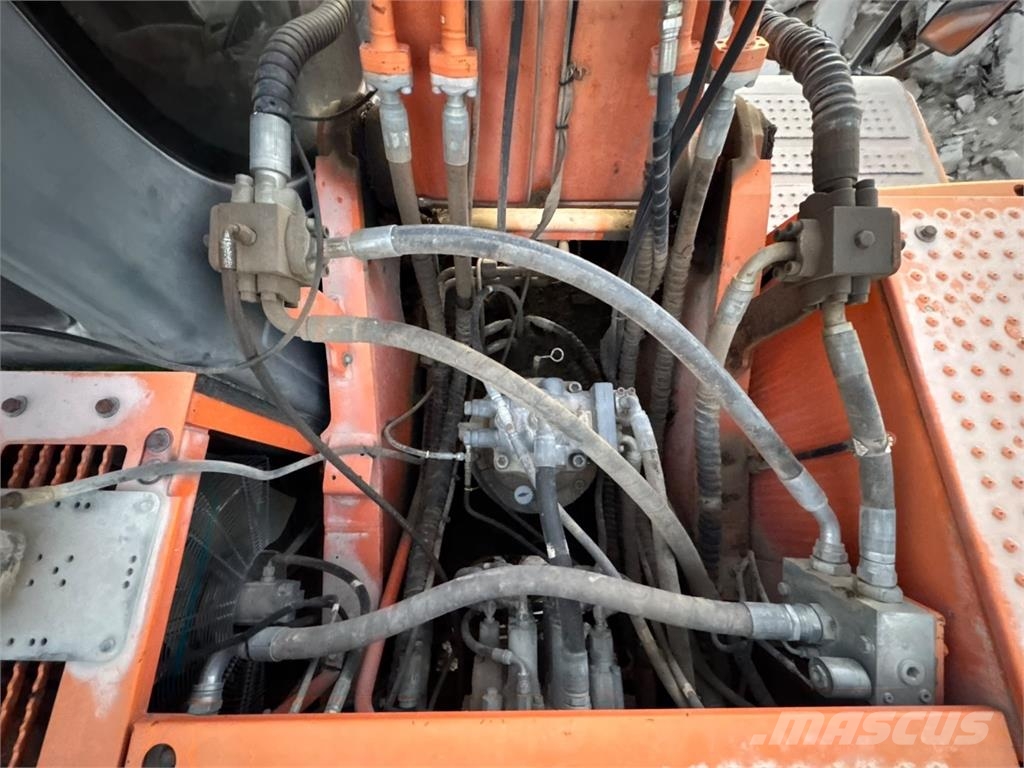 Doosan DX300 LC-3 Εκσκαφείς με ερπύστριες