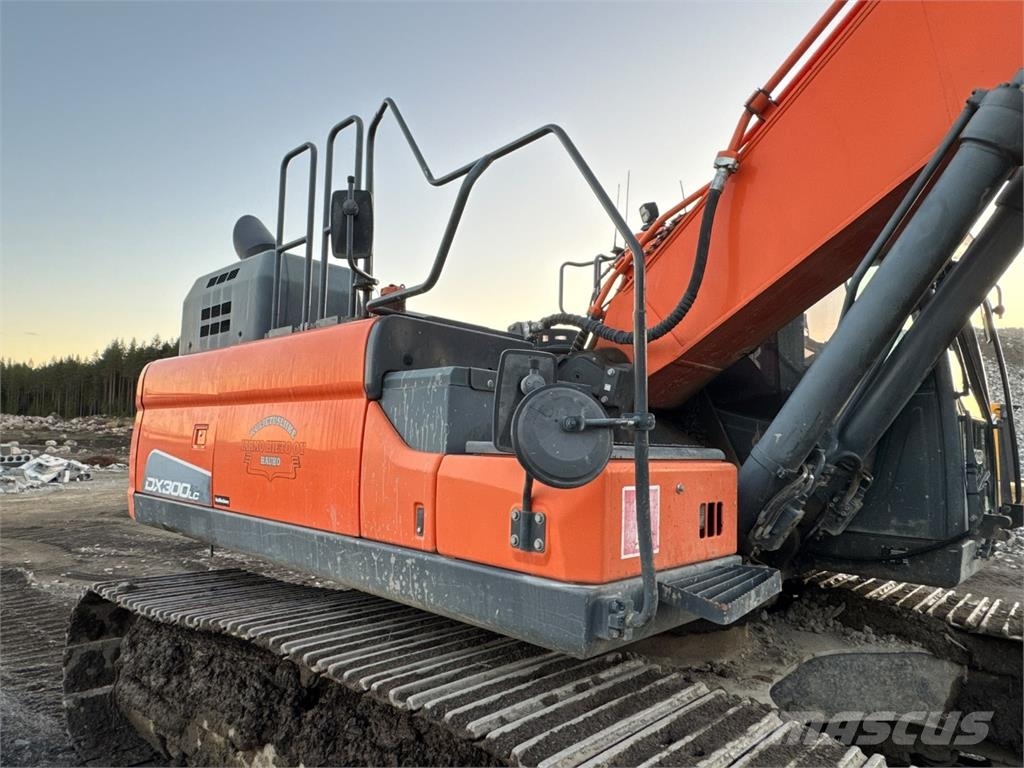 Doosan DX300 LC-5 VARATTU!! Raupenbagger