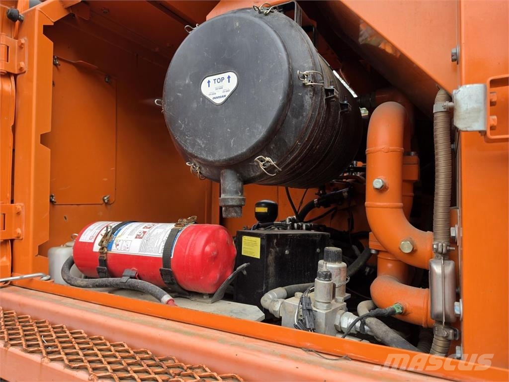 Doosan DX420LC Pitkäpuominen Bageri dugog dosega