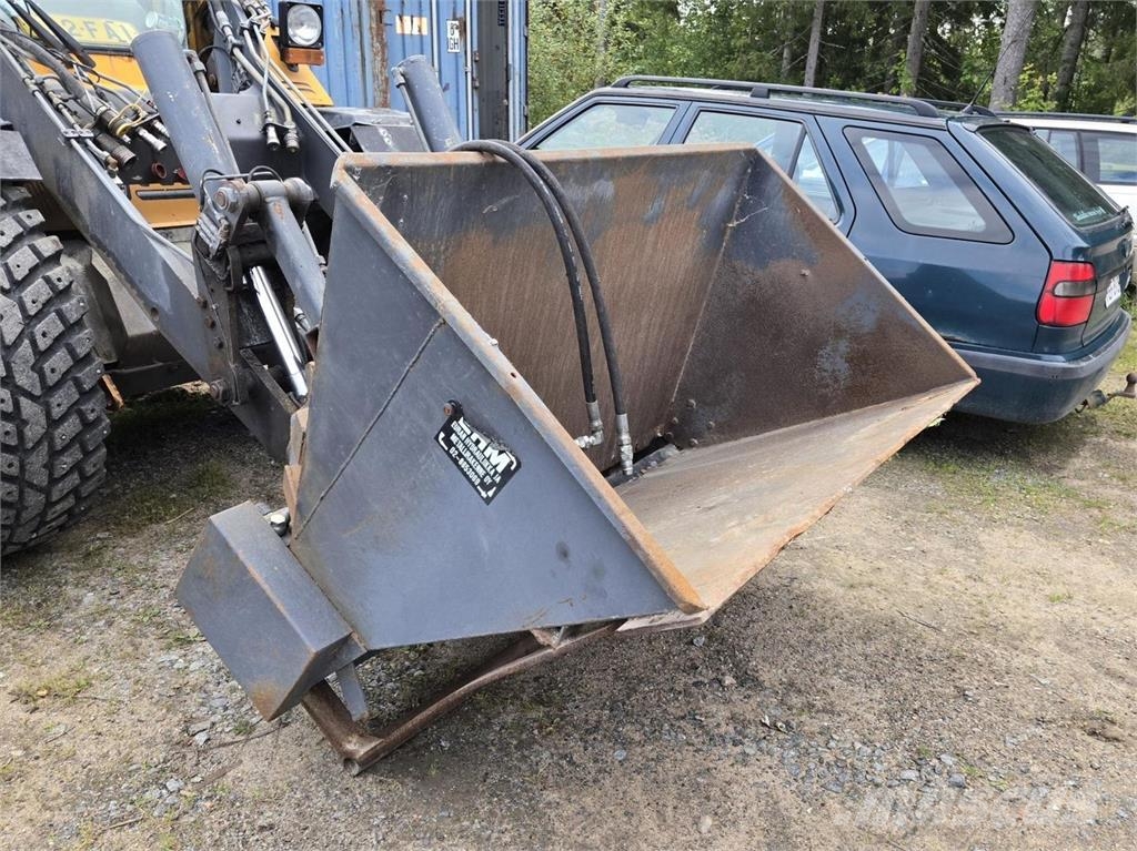 EHM 600 TJ Hiekoituskauha Kum ve tuz serpiciler