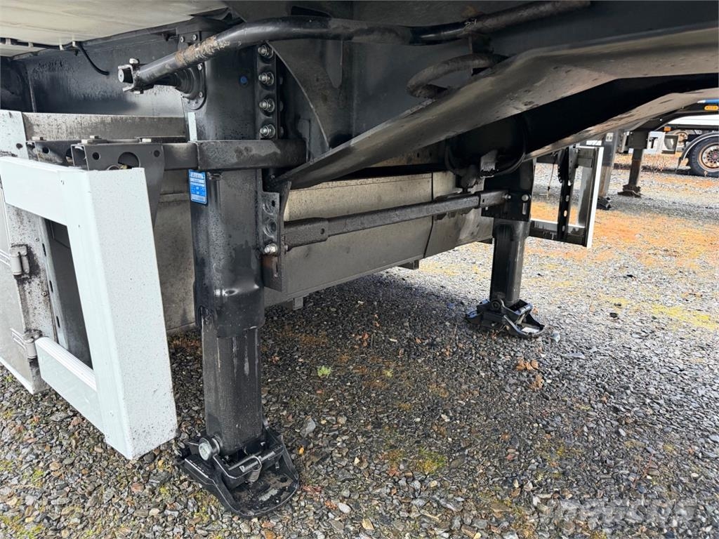 Ekeri Kokosivuaukeava 2.65m Kühlauflieger