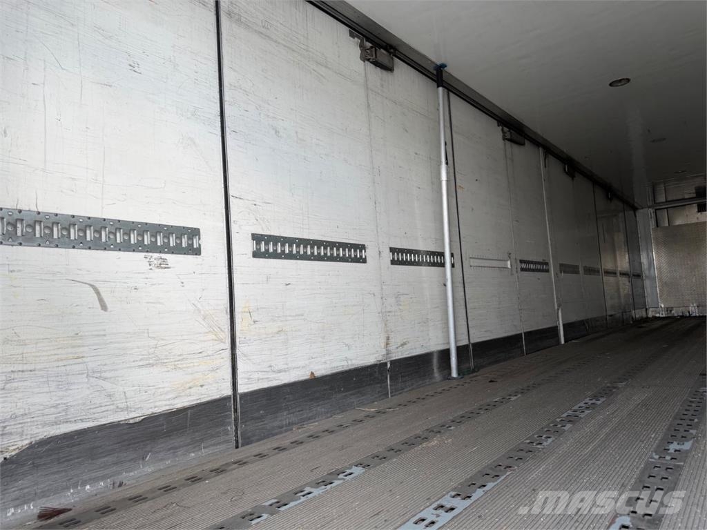 Ekeri Kokosivuauki 2.60m korkea نصف مقطورات بدرجة حرارة قابلة للضبط