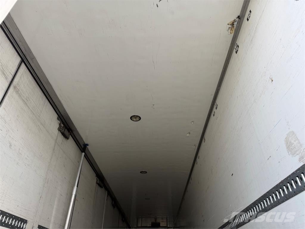 Ekeri Kokosivuauki 2.60m korkea نصف مقطورات بدرجة حرارة قابلة للضبط