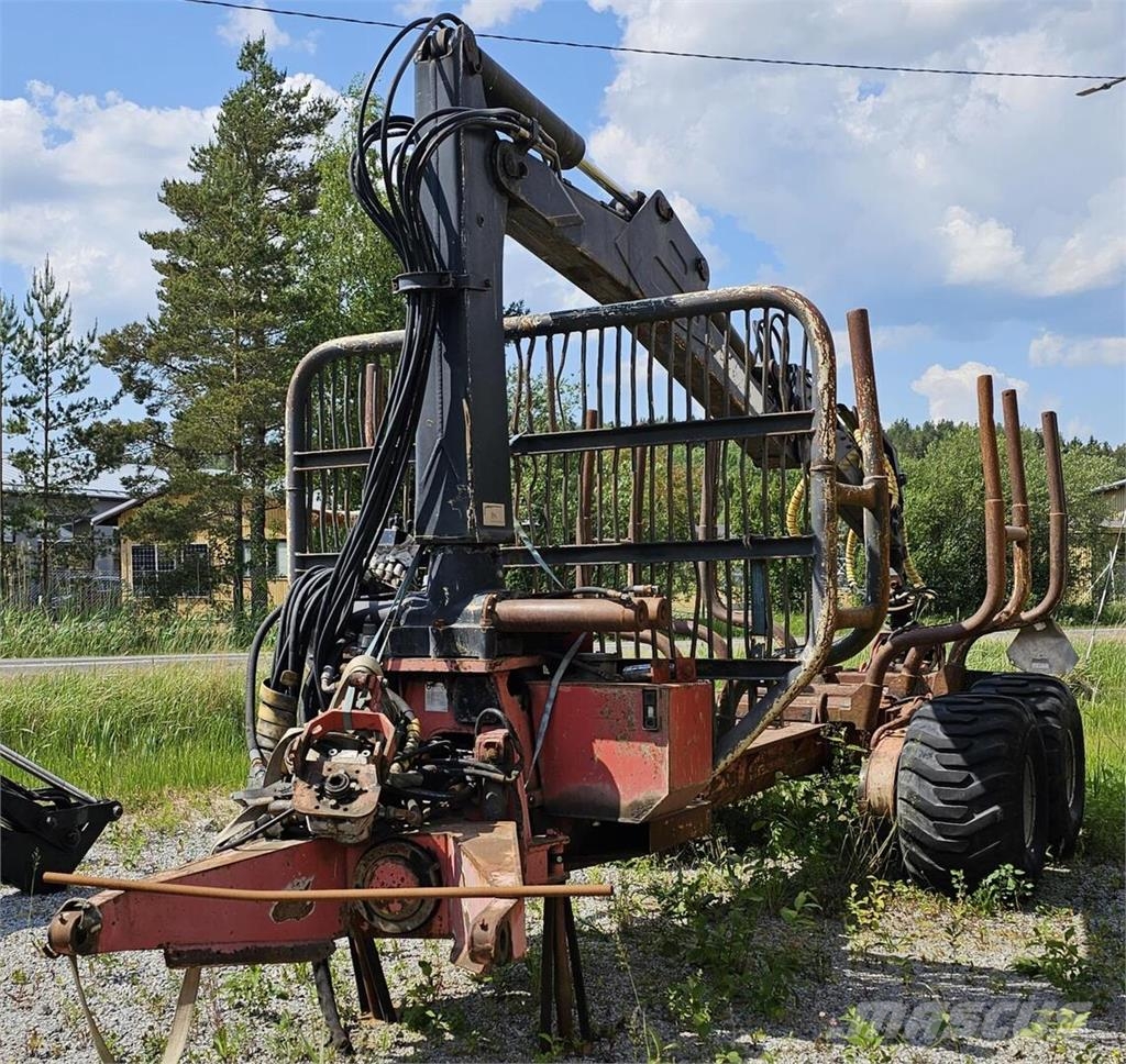 Farmi Forest Vetävä metsäkärry kuormaimella Forestal - Otros