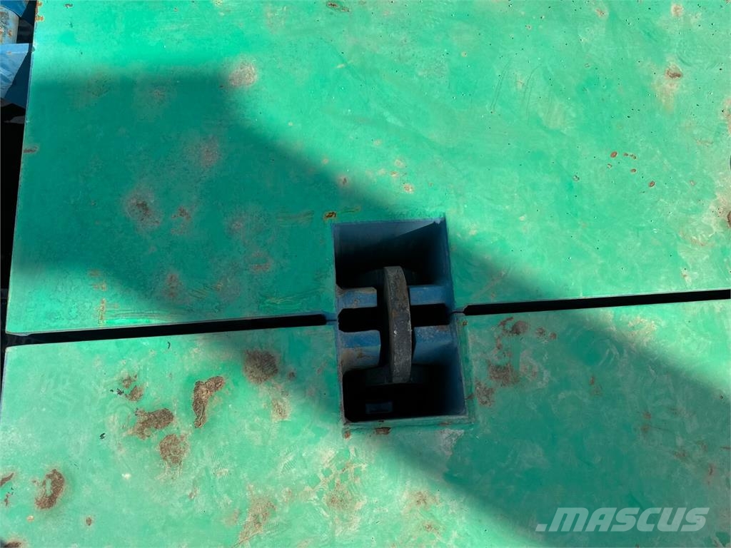 FBM MAININKI PROOMU Work boats / barges