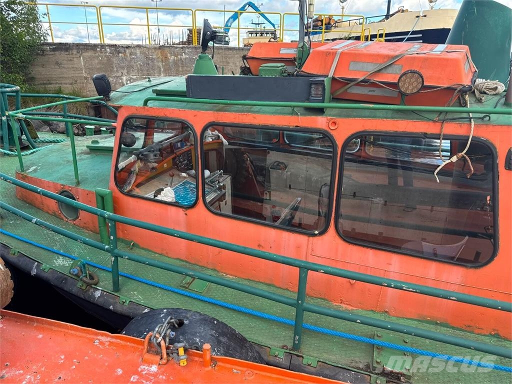  FBP 15M Proomu / Voodoo hinaaja / Hydr.yksikkö Work boats / barges