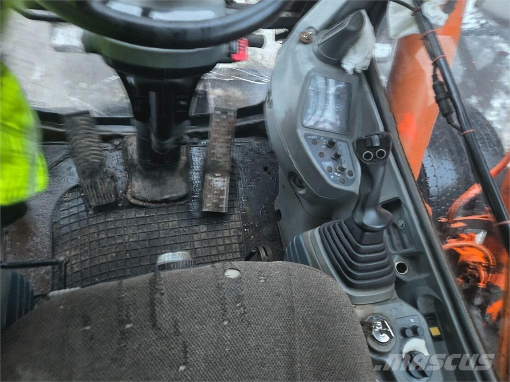 Fiat-Hitachi EX135w Mobilbagger
