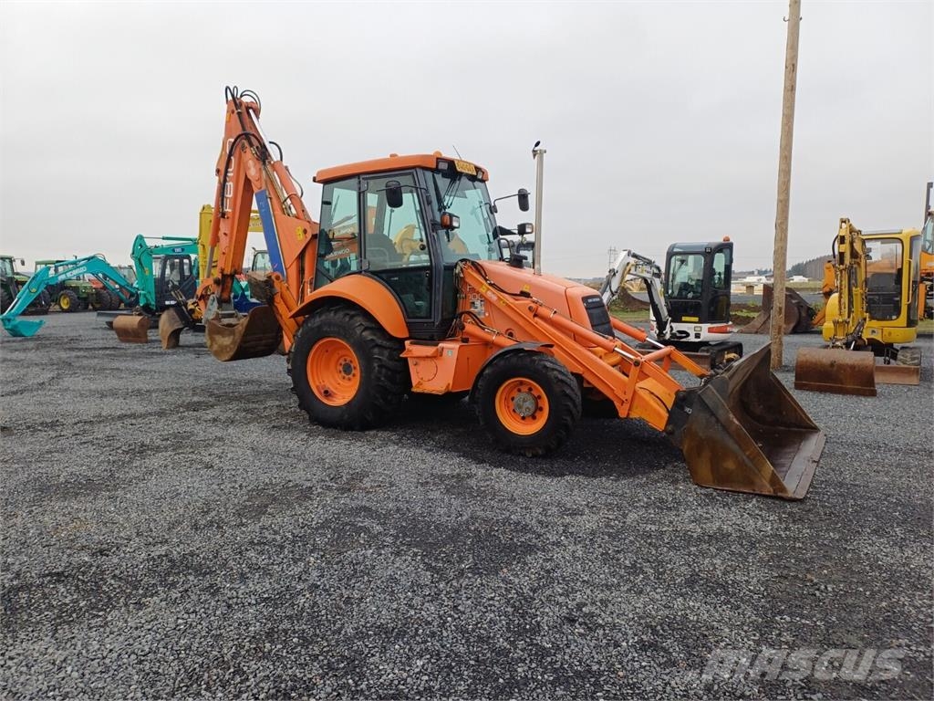 Fiat-Hitachi FB100 compact 4x4 traktorikaivuri Kotrórakodók