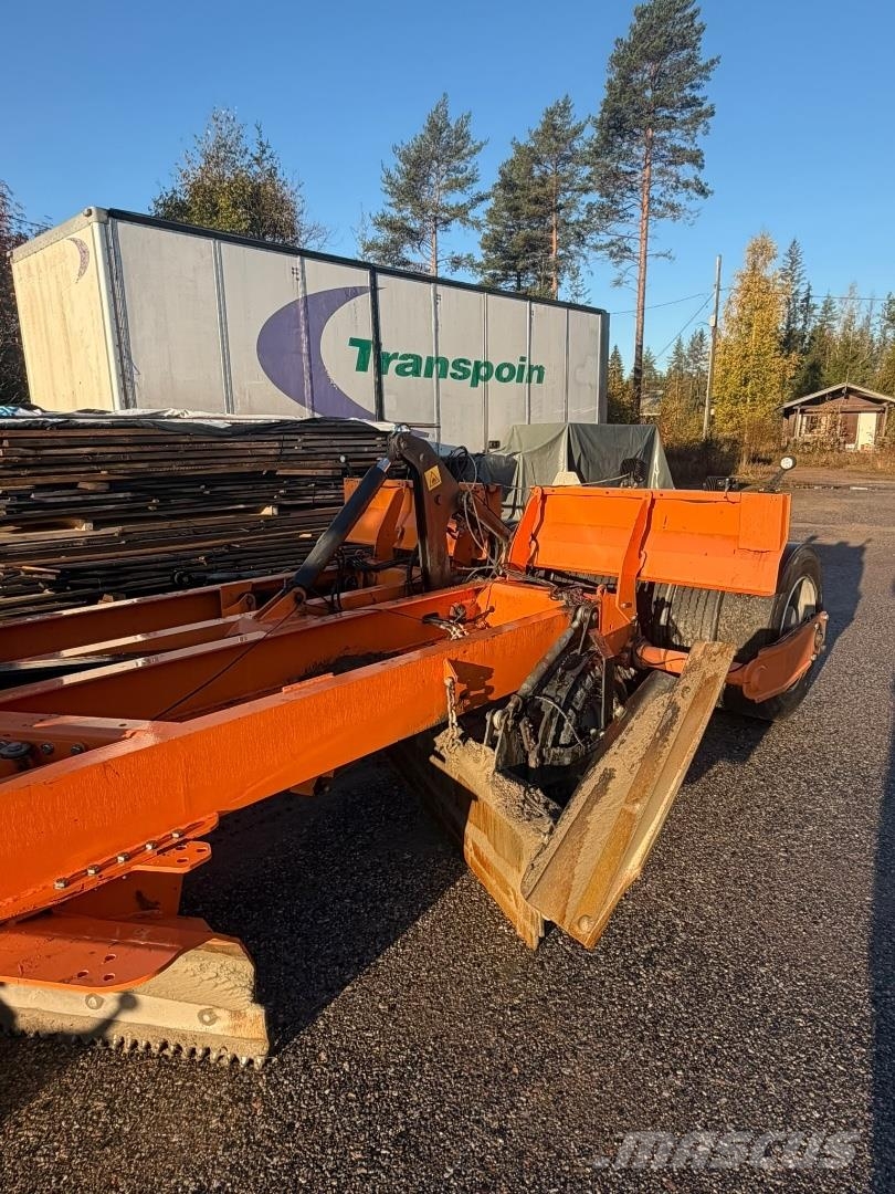 FMG TLN430 Muut tie- ja lumikoneet