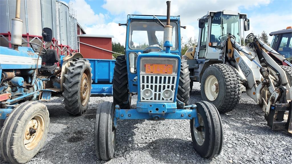 Ford 4000 SOPIVASTI HYVÄ KONE! الجرارات