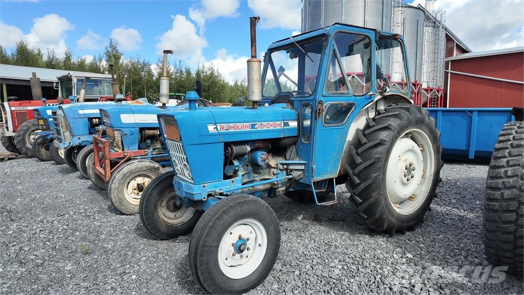 Ford 4000 SOPIVASTI HYVÄ KONE! الجرارات